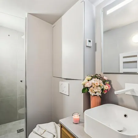 Apartment Lavie Maison Face Palais Royal